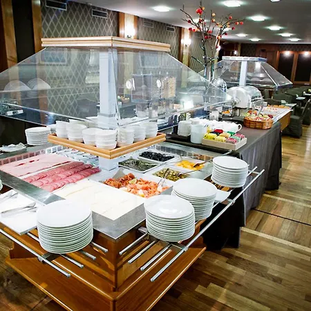 Dei Cavalieri Duomo 4* Milan