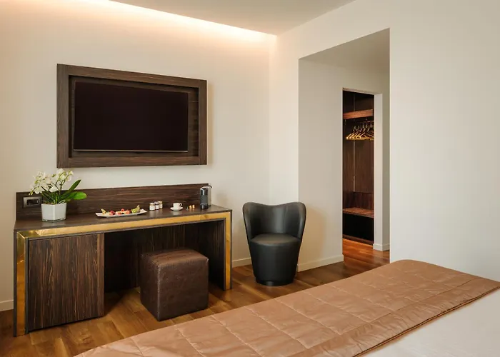 ホテル Dei Cavalieri Duomo 4*