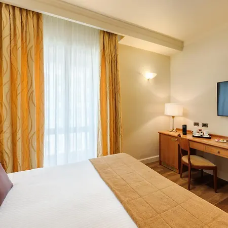 酒店 Dei Cavalieri Duomo 4*