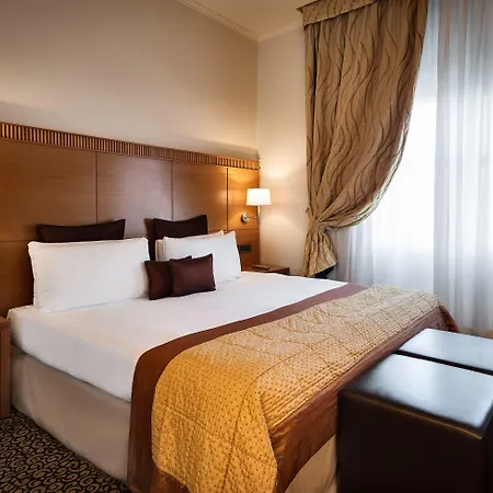 Dei Cavalieri Duomo 酒店 4*